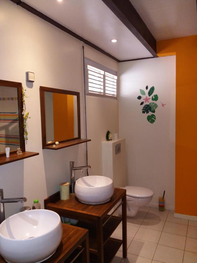 Chambre D'Hote Et Loft Dans Maison De Charme Piscine A Debordement La Villa Gialla Schoelcher Exterior foto