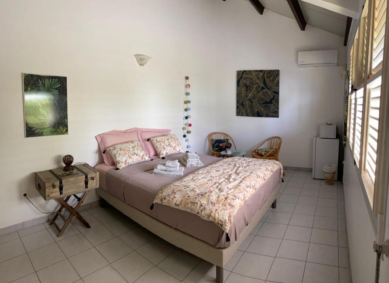 Chambre D'Hote Et Loft Dans Maison De Charme Piscine A Debordement La Villa Gialla Schoelcher Exterior foto